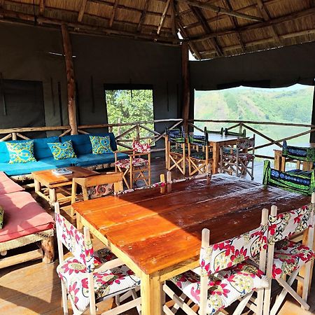 Mwamba Kelele Lodge Fort Portal Екстер'єр фото