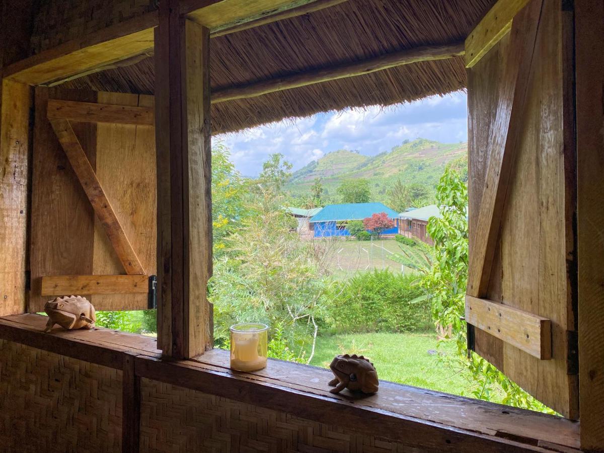 Mwamba Kelele Lodge Fort Portal Екстер'єр фото