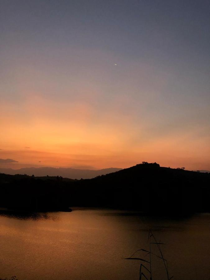 Mwamba Kelele Lodge Fort Portal Екстер'єр фото