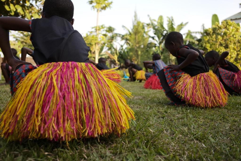 Mwamba Kelele Lodge Fort Portal Екстер'єр фото
