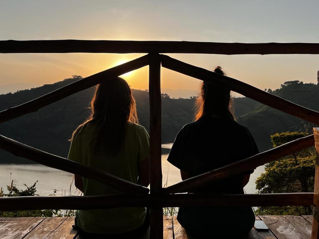 Mwamba Kelele Lodge Fort Portal Екстер'єр фото